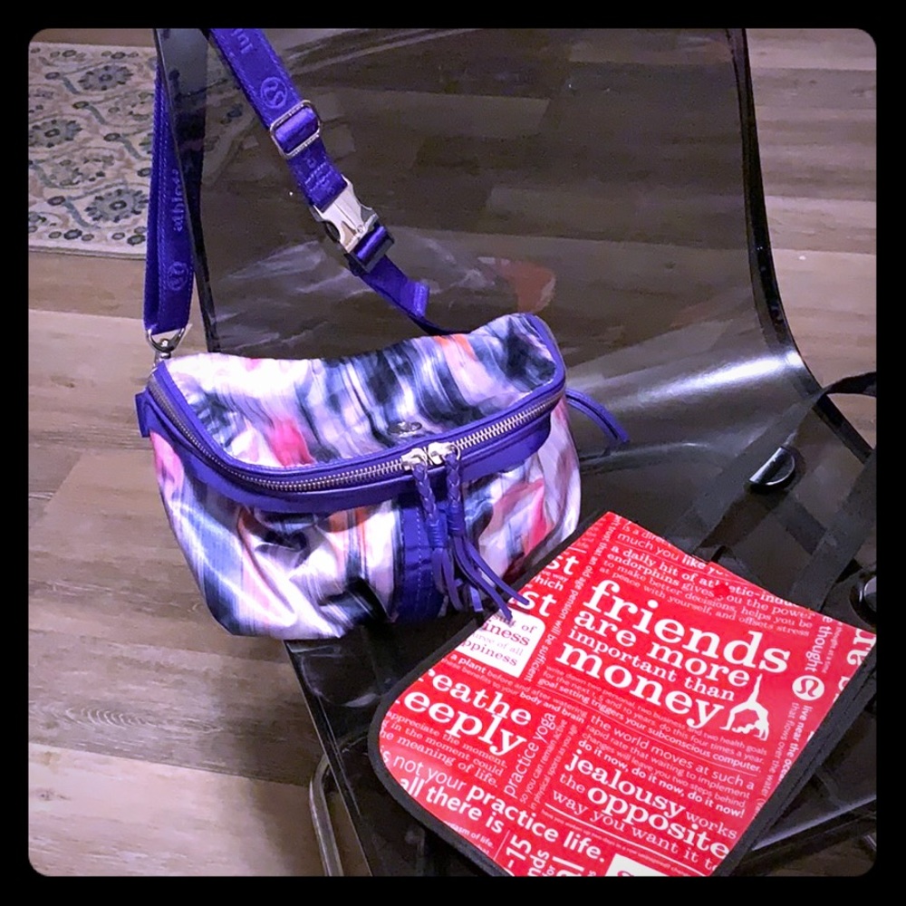 Lululemon bag